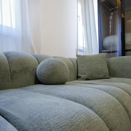 Maisonnova Deluxe Studio